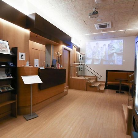 Hotel Esplugues Есплугес де Лобрегат Екстериор снимка